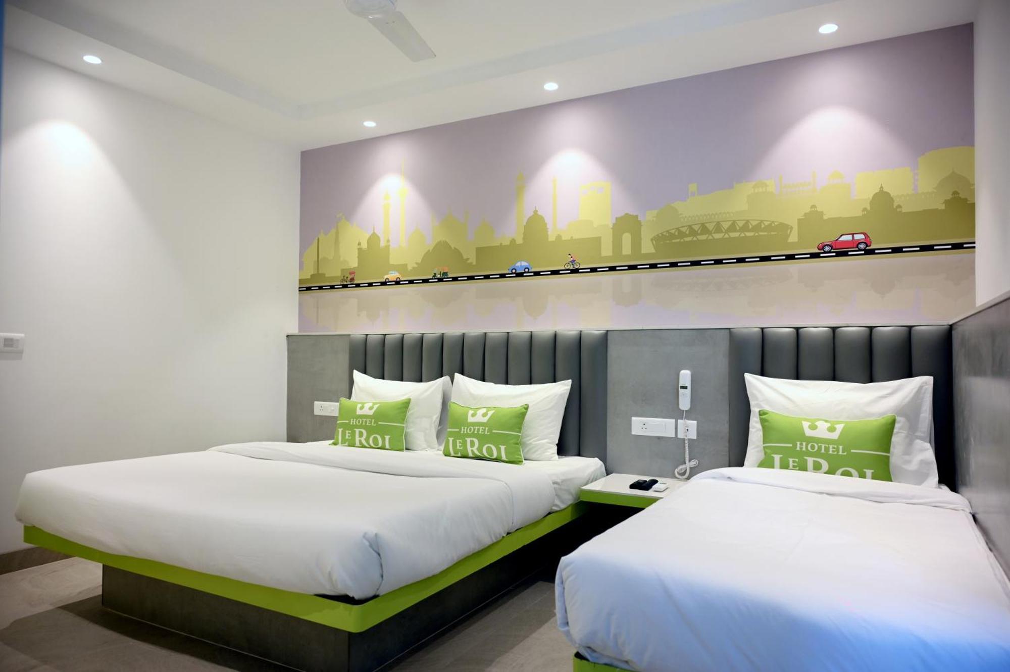 Hotel Le Roi Express Karol Bagh Delhi  Exterior photo