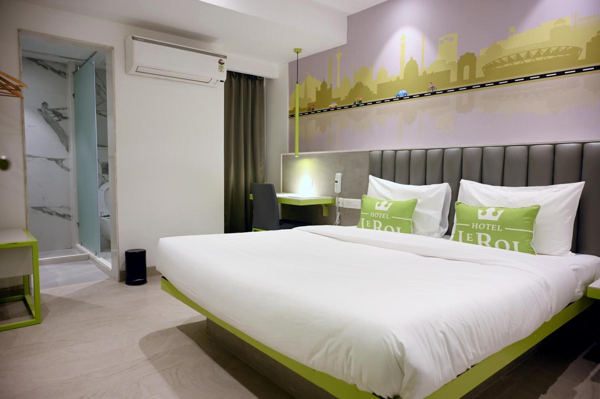 Hotel Le Roi Express Karol Bagh Delhi  Exterior photo