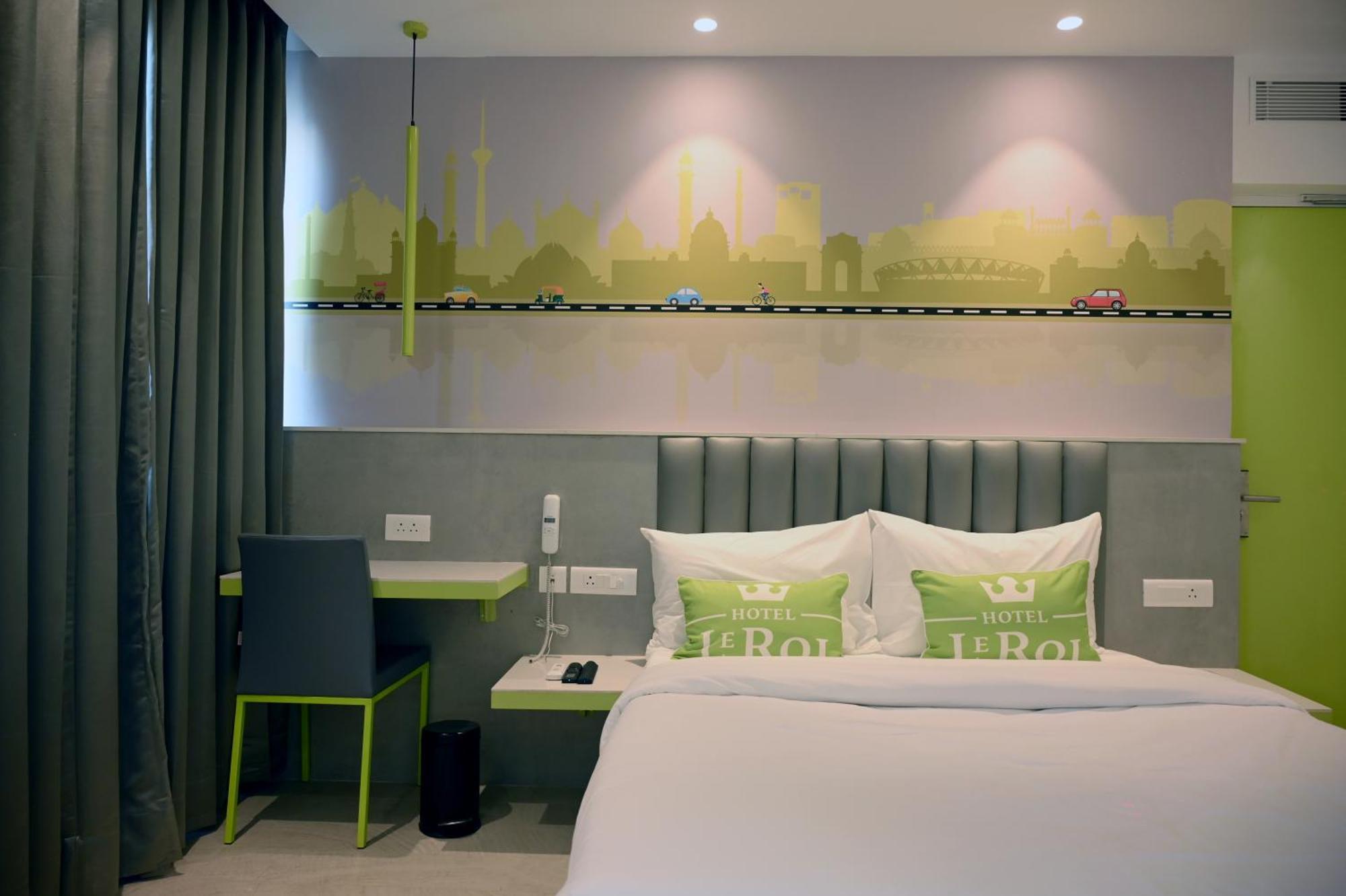 Hotel Le Roi Express Karol Bagh Delhi  Exterior photo
