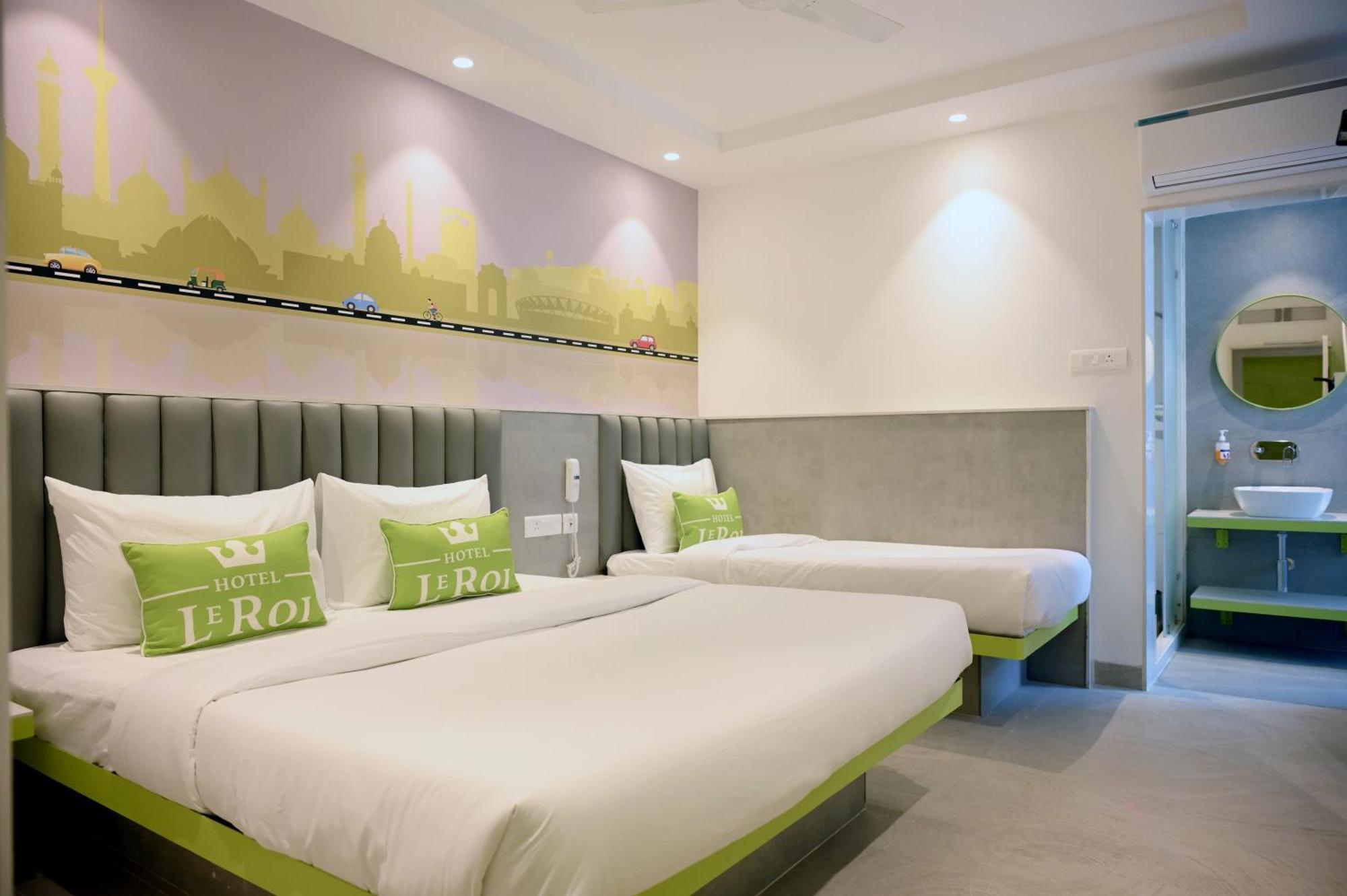 Hotel Le Roi Express Karol Bagh Delhi  Exterior photo