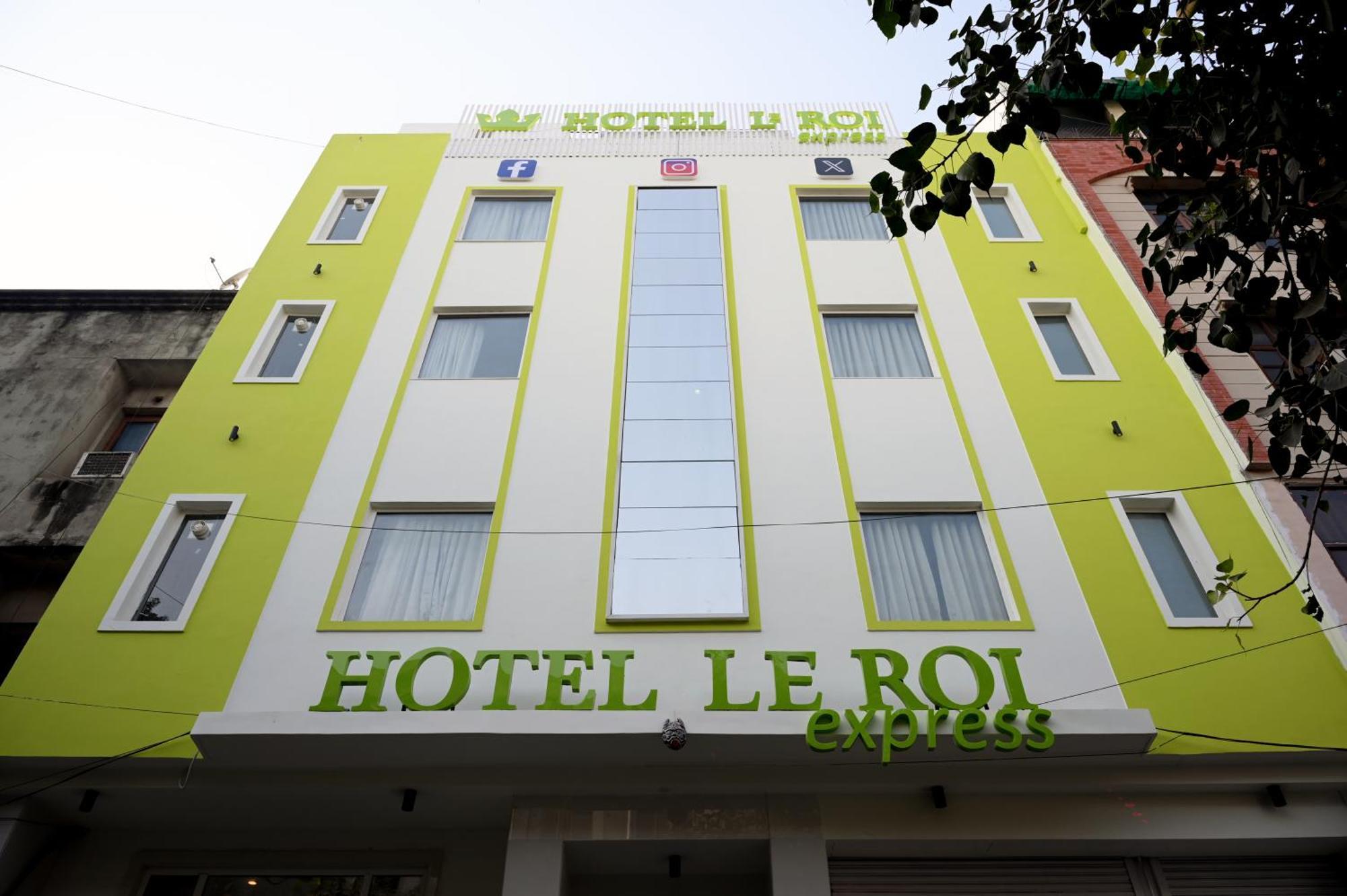 Hotel Le Roi Express Karol Bagh Delhi  Exterior photo
